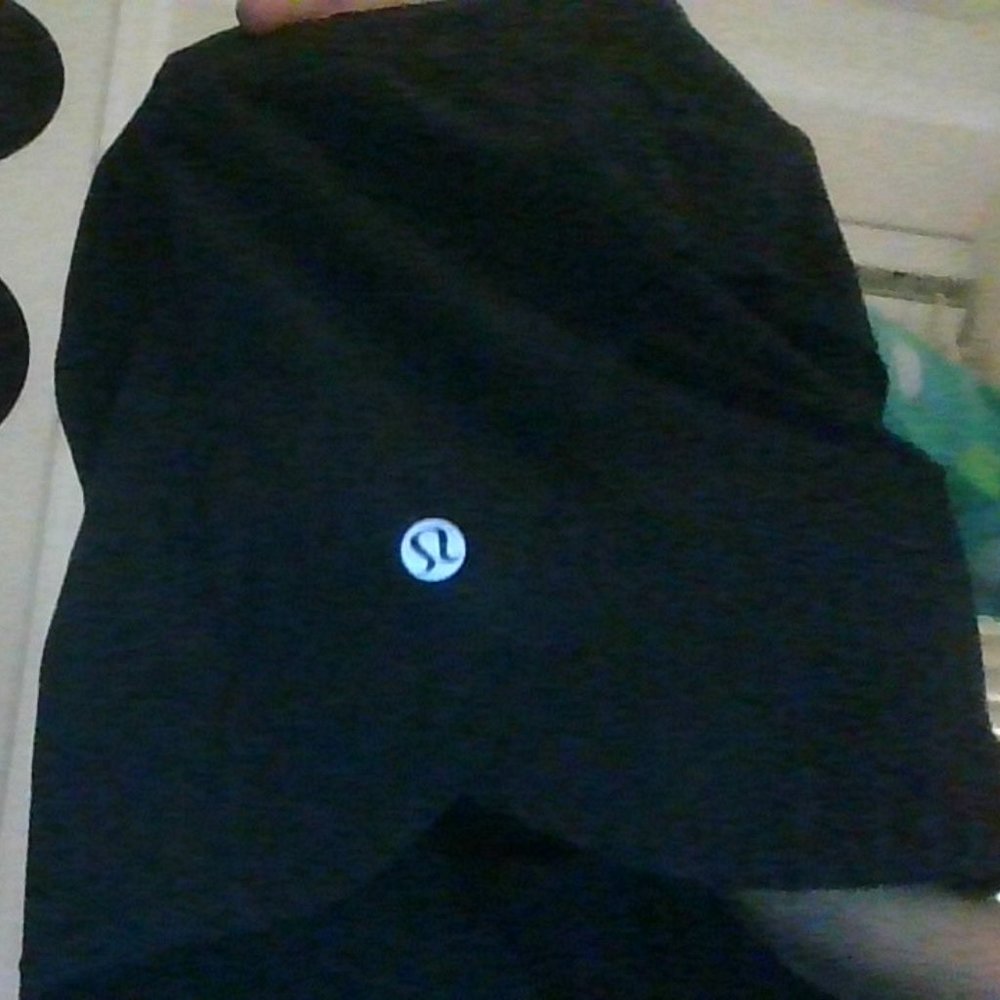 black lulumeon shorts